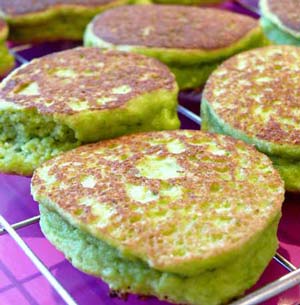 Green pea pikelets